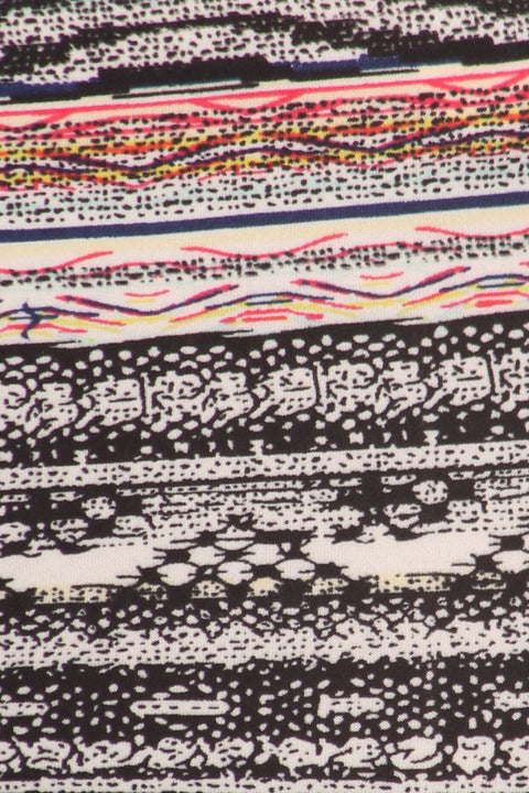 Womens Regular Mixed Color Splendid Tribal Print Capri Leggings - Black Grey Red